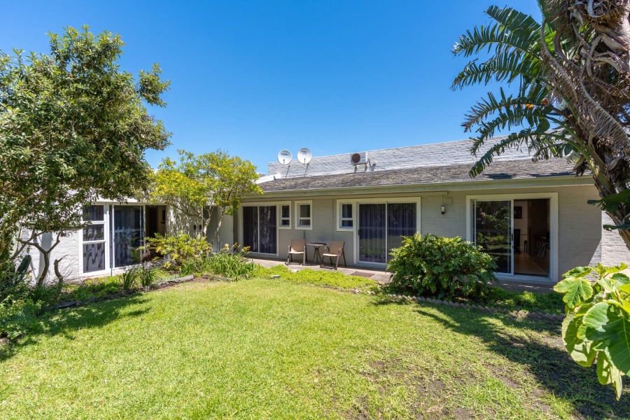 6 Bedroom Property for Sale in Milnerton Western Cape